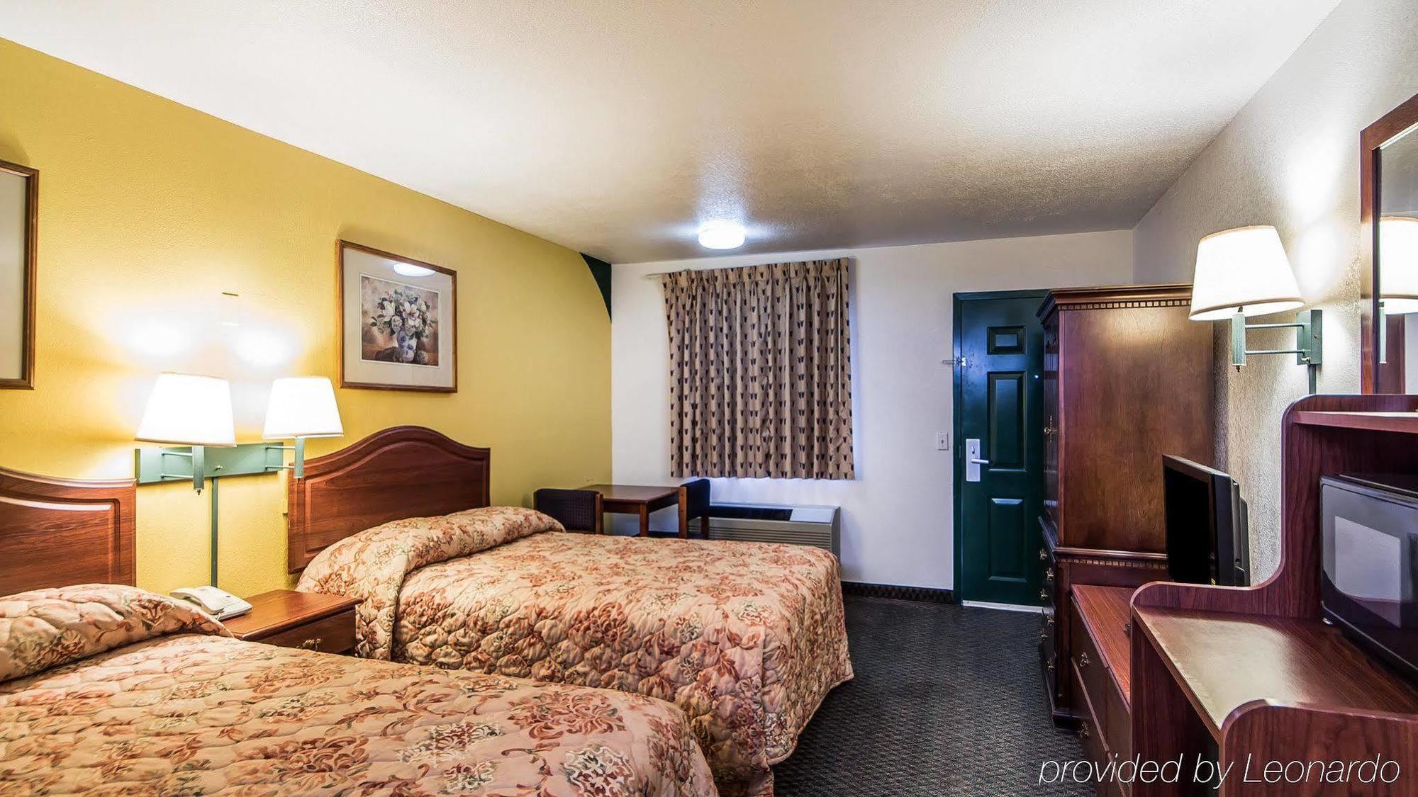 Econo Lodge Bartlesville Hwy 75 Exterior photo