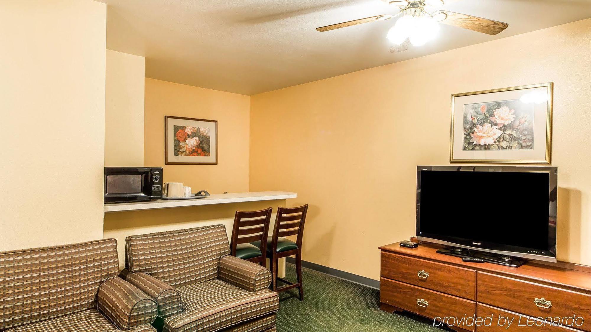 Econo Lodge Bartlesville Hwy 75 Exterior photo