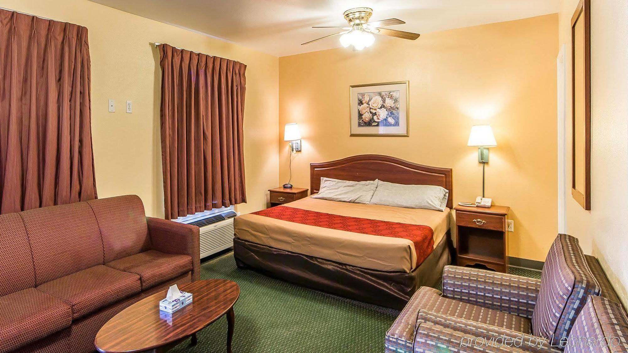 Econo Lodge Bartlesville Hwy 75 Exterior photo